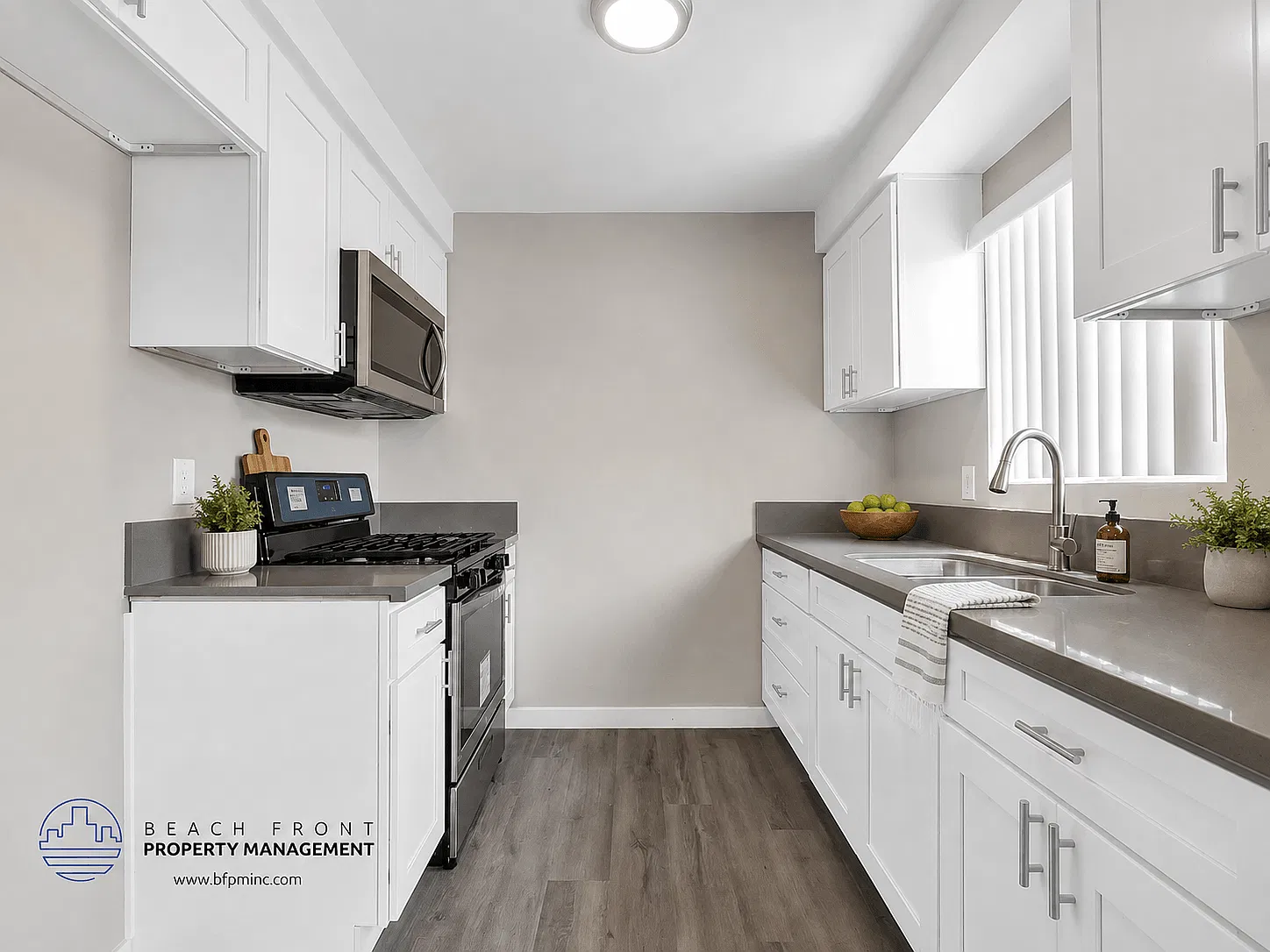15205 Raymond Ave — Photo 1