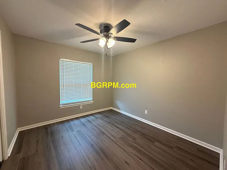 1704 Nina St — Photo 6