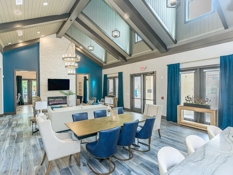 Reserve at Lake Jackson apartments community photo