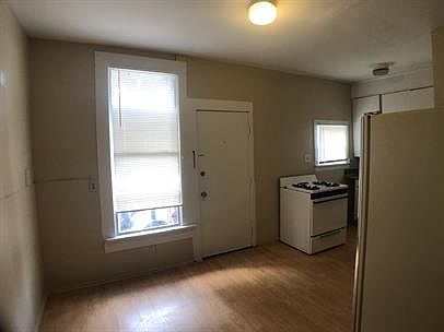 5th image of 330 Barrett Pl #1