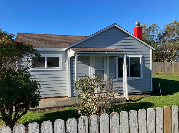 615 McNamara Ave #Usa, Crescent City, CA 95531