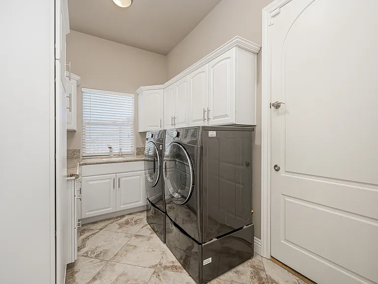 1362 Pioneer Trl — Photo 11