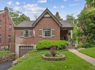 2963 Mapleleaf Ave, Cincinnati, OH 45212