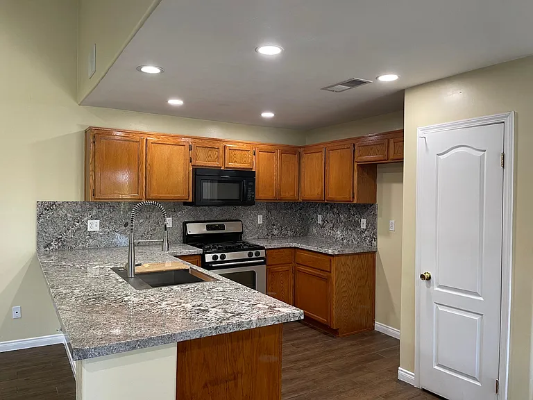 11709 Mantova Ave — Photo 6