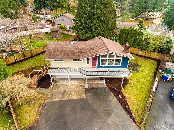 2nd image of 6225 NE 198th St