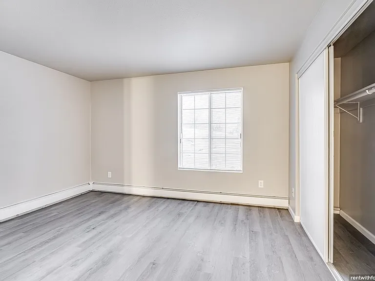 Stonecreek Apartments — Photo 38