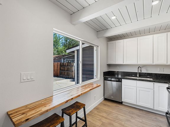 4th image of 605 Winston Dr