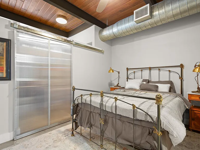 2205 N Lamar Blvd #114 — Photo 11