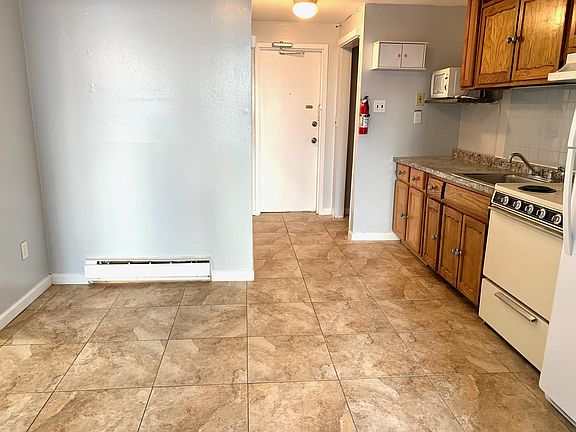 Eat-in Kitchen & Dining Area View