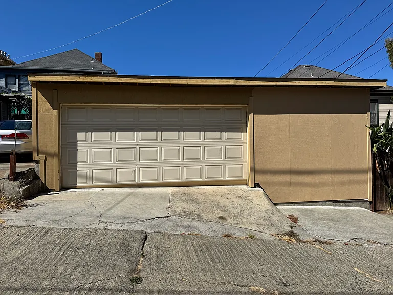339 Ohio St — Photo 36