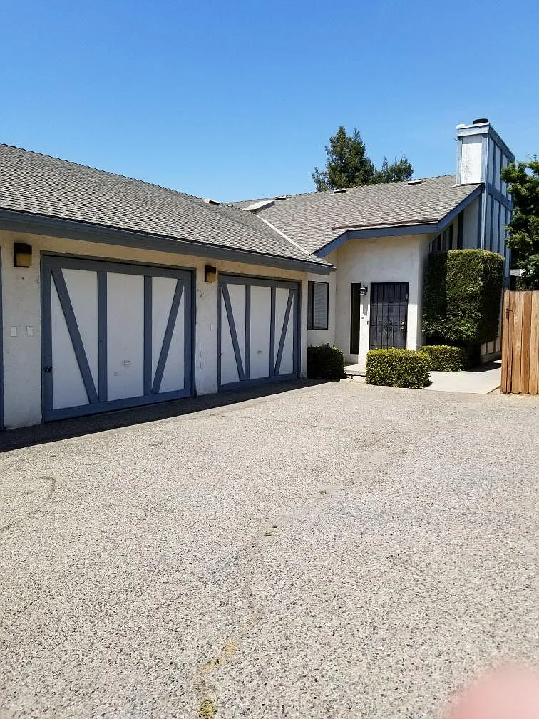 2 bed, 1210 sqft, $1,850 — Photo 1