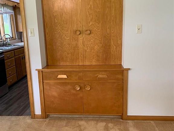 5th image of 3111 Court St