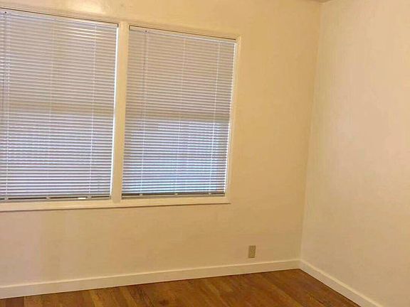 2nd image of 369 Suffolk Dr
