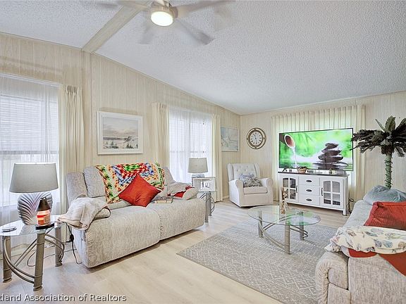 5th image of 1571 Caribbean Rd