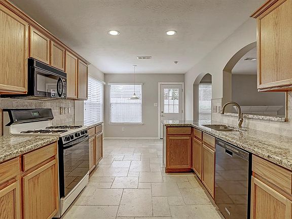 2nd image of 31523 Kingston Village Dr