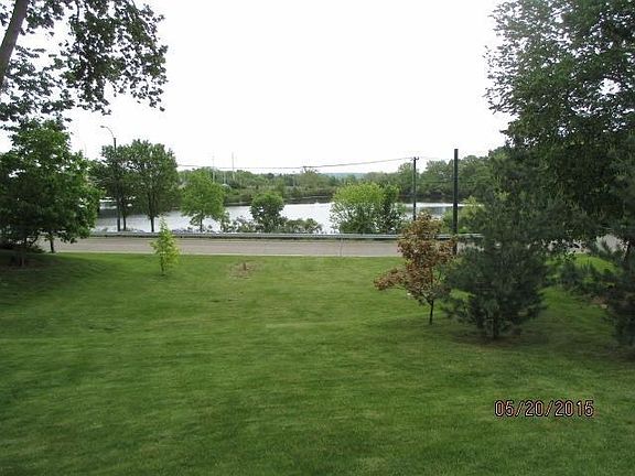 3rd image of 3714 Lakeside Dr