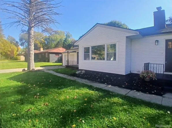 3217 W Cass Ave, Flint, MI 48504