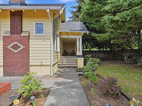 2nd image of 2000 W Reserve St