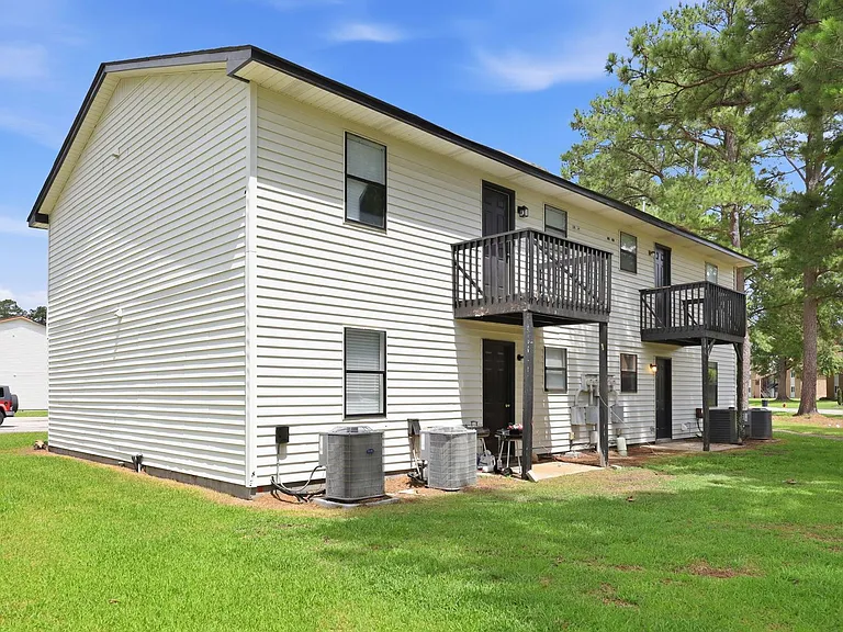 100 Ravenwood Dr #A — Photo 13
