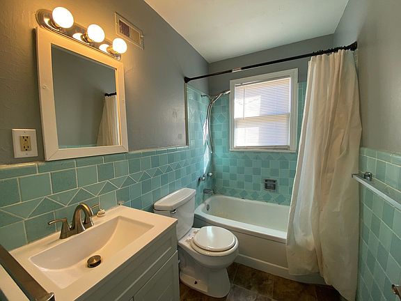 4th image of 2541 Everitt Dr