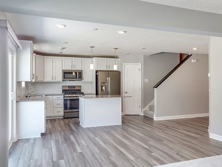 1142 Middlefield Rd — Photo 9