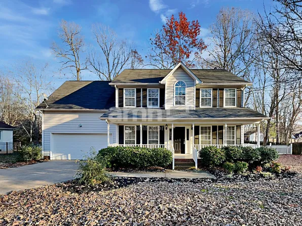 1255 Hawthorne Dr, Indian Trail, NC 28079