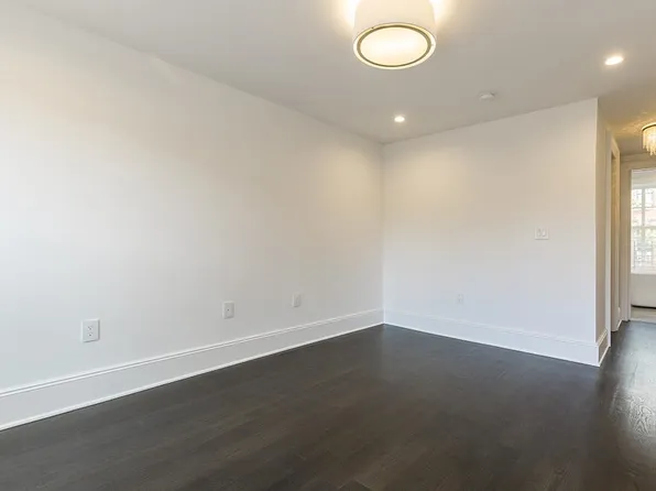 206 8th Street image 19 of 35