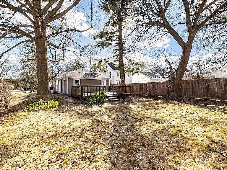 171 Meadow Dr — Photo 17