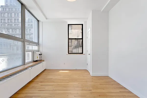 Living room, photo 2