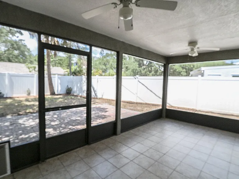 4419 W Euclid Ave — Photo 33