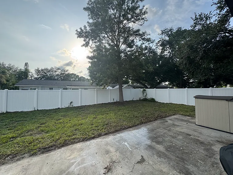 6205 S Church Ave — Photo 21