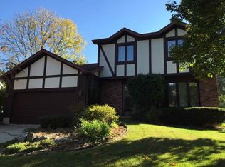 5041 Piccadilly Dr, Madison, WI 53714
