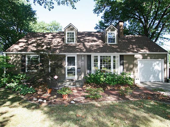 2nd image of 7430 Village Dr
