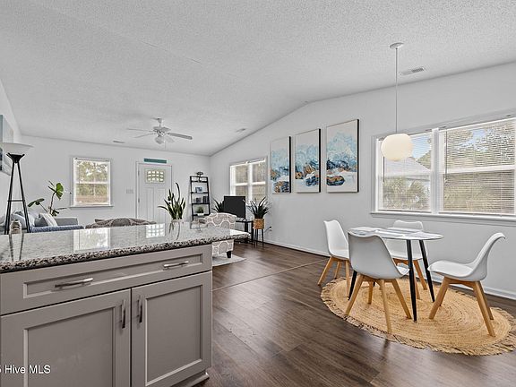 4th image of 303 Osprey Ridge Drive #South