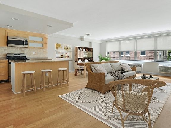 3rd image of 210 W 89th St APT 10J