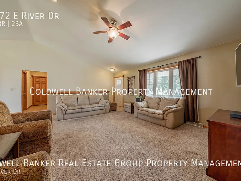 772 E River Dr — Photo 13
