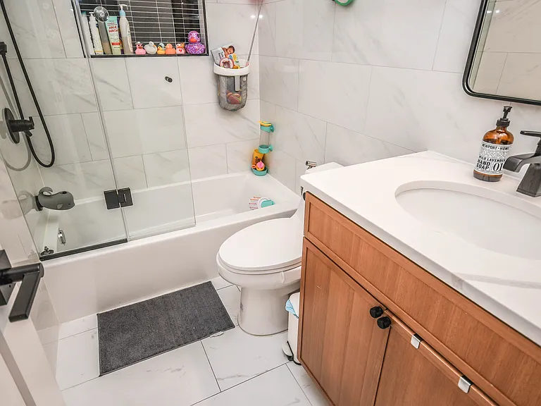 1368 Randolph St NW — Photo 7
