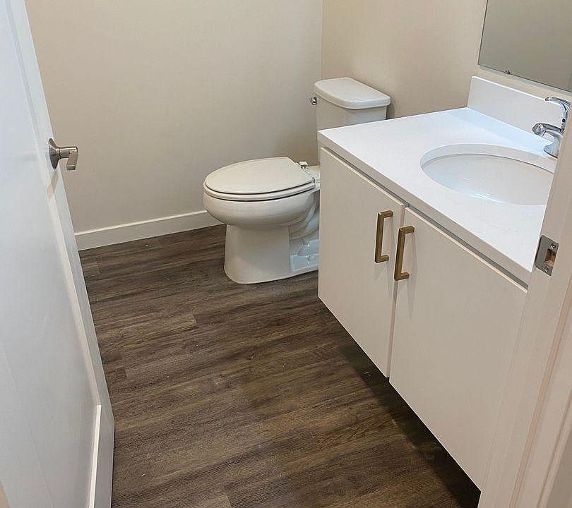 1st image of 4657 Wayne Ave #5E