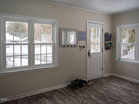 4th image of 1085 W Mountain Road