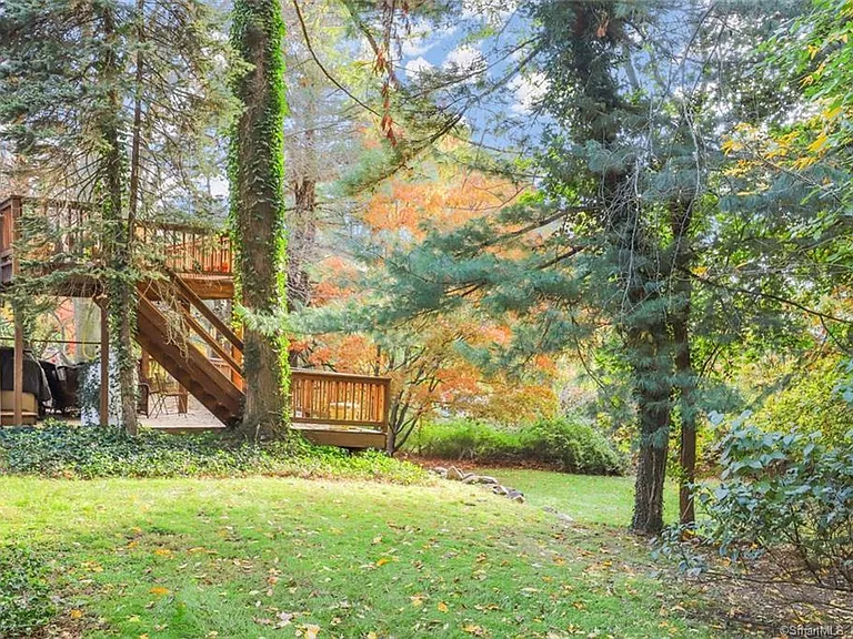 49 Hollow Tree Ridge Rd — Photo 21