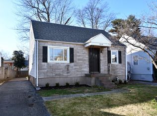 2626 Colin Ave, Louisville, KY 40217