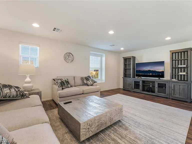 8749 Spanish Ridge Ave — Photo 12
