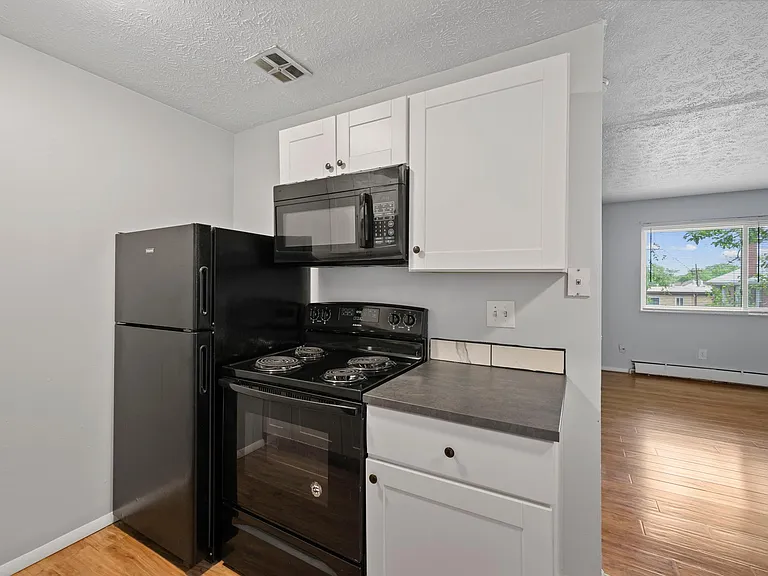 2635 Stanton Ave #11 — Photo 9