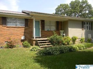 1704 Woodberry St SW, Hartselle, AL 35640