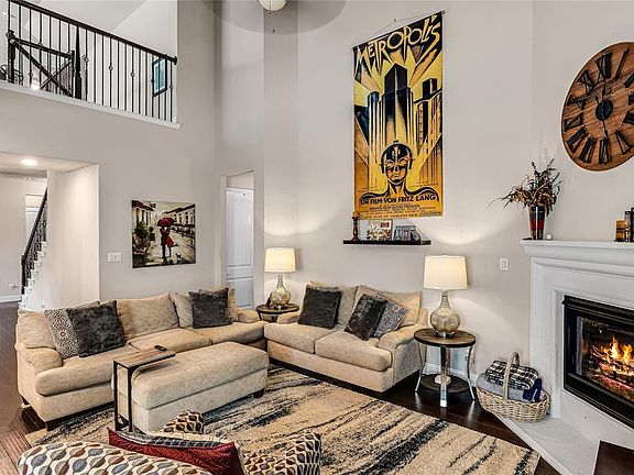 3rd image of 3600 Abell Ln