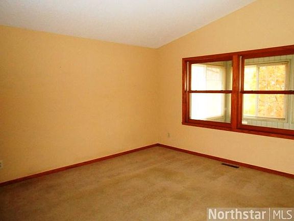 5th image of 3729 Gershwin Ln N