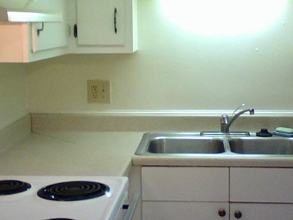3rd image of 991 Somerset Dr APT 2
