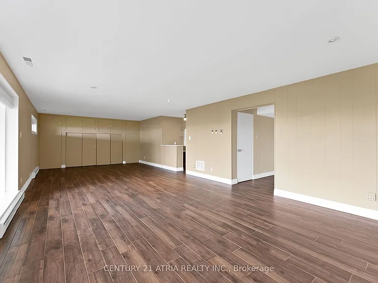 5 Hill Cres — Photo 32