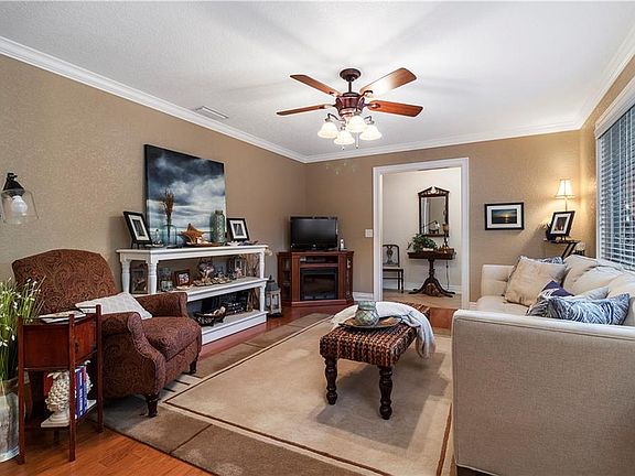 5th image of 3515 Lori Ln N