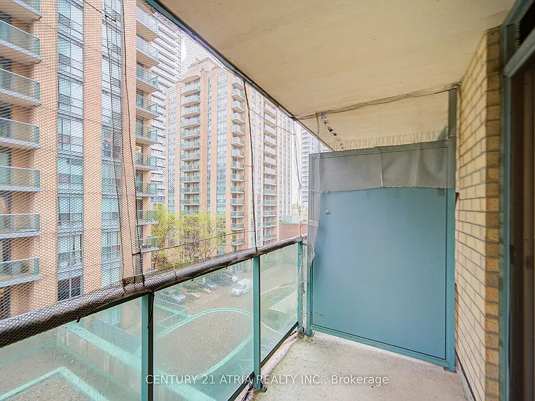 22 Olive Ave #607 — Photo 31